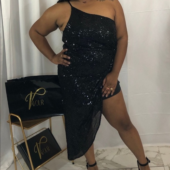 Black sequin one shoulder dress - Picture 3 of 7